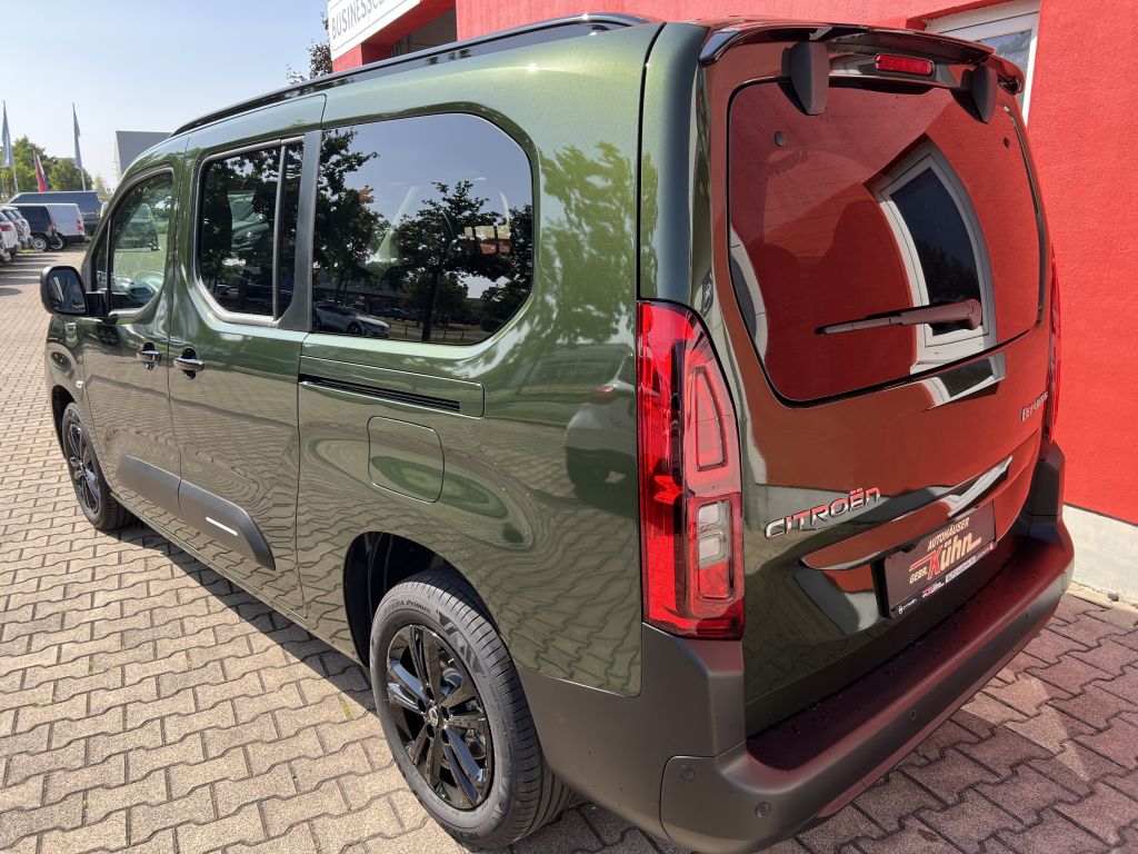 Fahrzeugabbildung Citroën Berlingo XL BlueHDi 130 EAT8 MAX 7 Sitze
