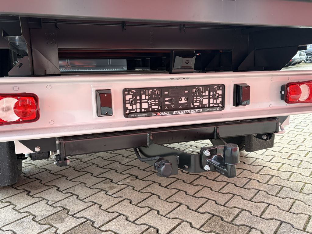 Fahrzeugabbildung Citroën Jumper Pritsche L2 3.5T Heavy Diesel 140 + AHK