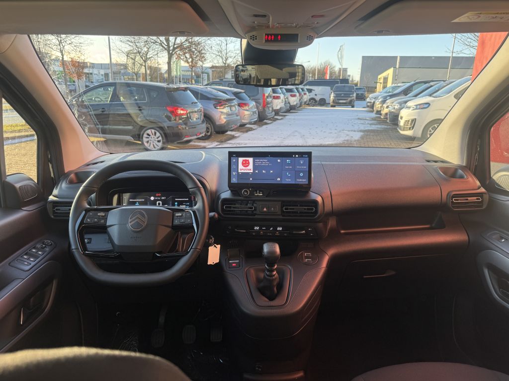 Fahrzeugabbildung Citroën Berlingo MPV XL Diesel 100 PLUS Style & Comfort