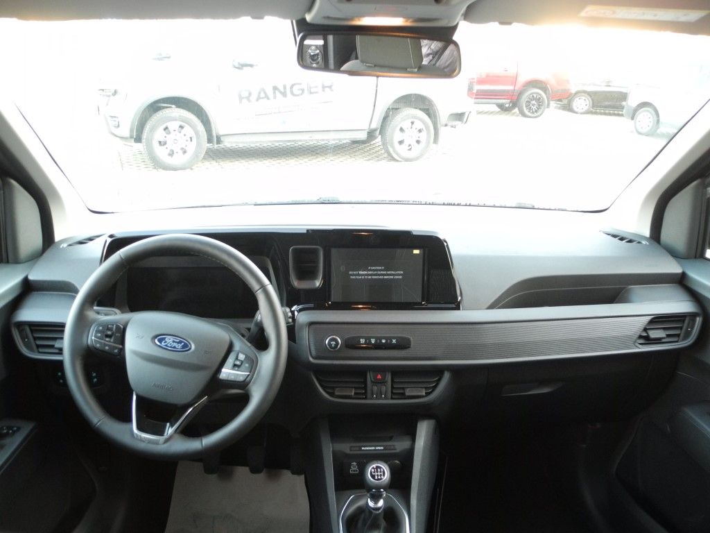 Fahrzeugabbildung Ford Transit Courier Trend -Tempo, Winter-Pak., Klima