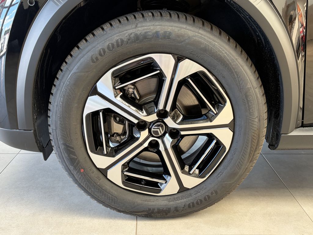 Fahrzeugabbildung Citroën e-C3 Aircross 113 Extended 54kWh MAX + Winter-P