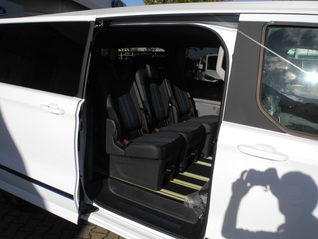 Fahrzeugabbildung Ford Tourneo Custom PHEV L2 Sport - Martix LED, Allw.