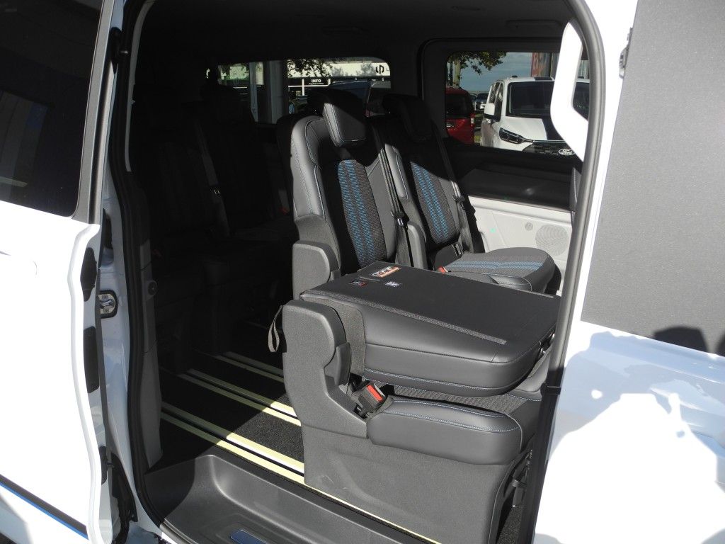 Fahrzeugabbildung Ford Tourneo Custom PHEV L2 Sport - Martix LED, Allw.