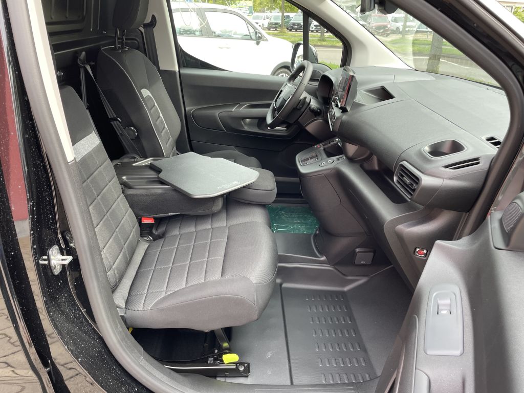 Fahrzeugabbildung Citroën Berlingo L1 BlueHDi 130 EAT8 + AHK, Standheizung