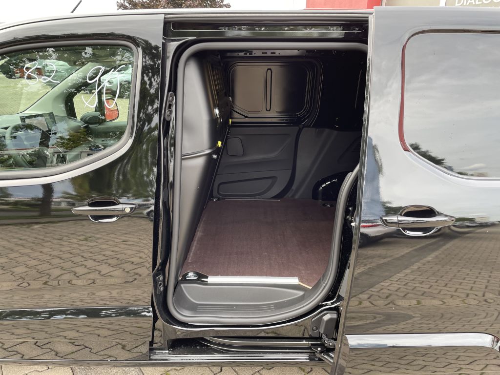 Fahrzeugabbildung Citroën Berlingo L1 BlueHDi 130 EAT8 + AHK, Standheizung