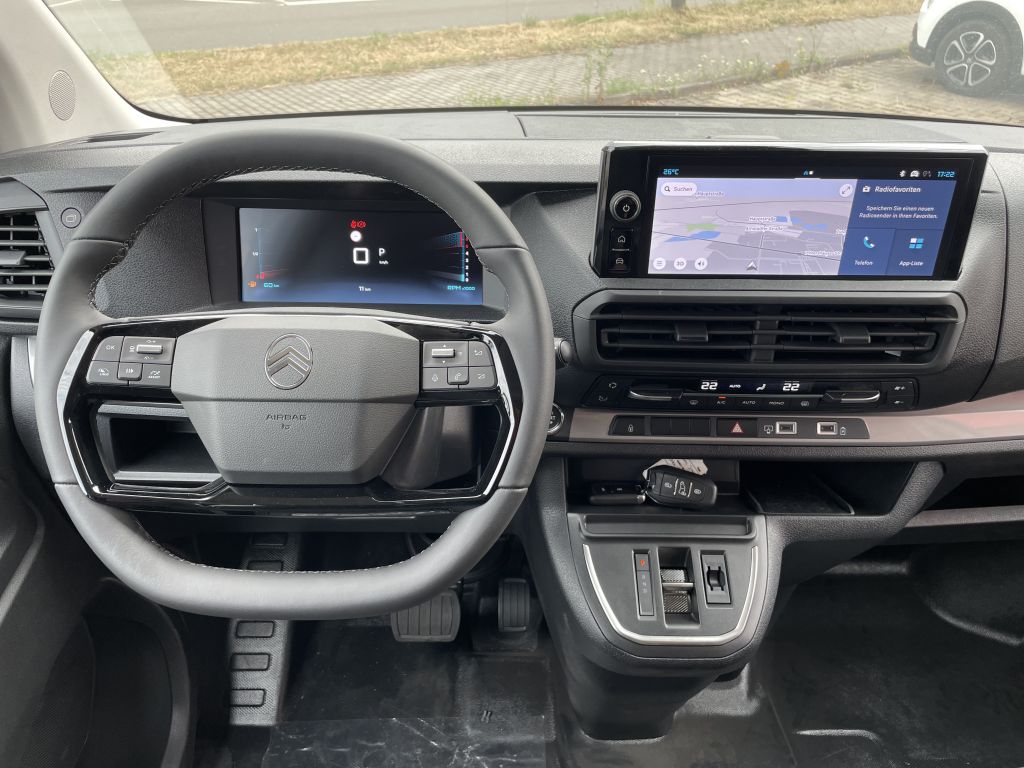 Fahrzeugabbildung Citroën Jumpy Doka Lang 2.0 BlueHDi 180 EAT8 + 5-Sitzer
