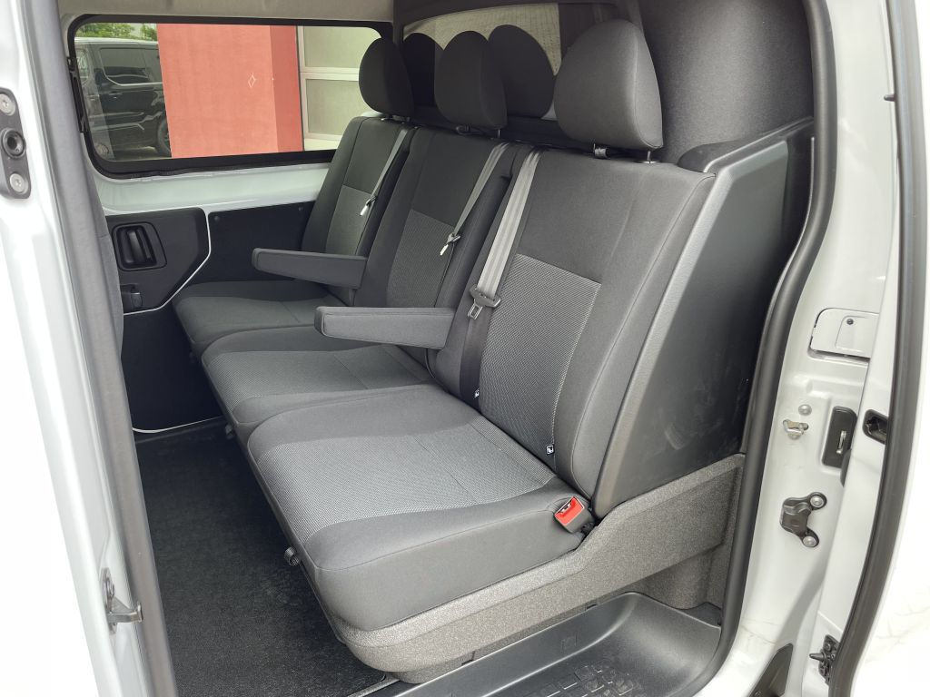 Fahrzeugabbildung Citroën Jumpy Doka Lang 2.0 BlueHDi 180 EAT8 + 5-Sitzer