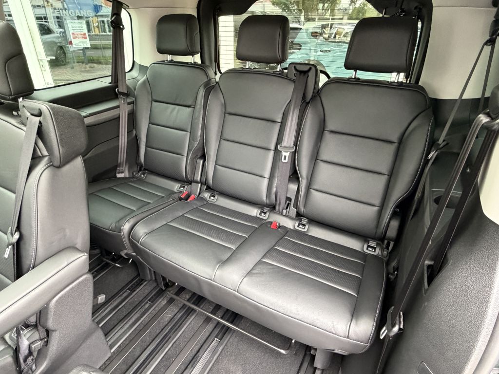 Fahrzeugabbildung Citroën SpaceTourer M Diesel 180 AT Max + ACC, AHK, 7S
