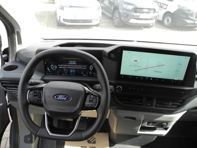 Fahrzeugabbildung Ford Transit Custom L2 4x4 Autm. Trail - Standh., AHK
