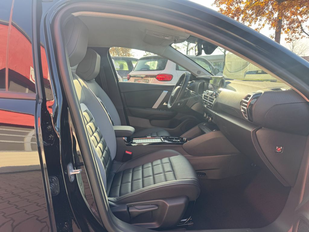 Fahrzeugabbildung Citroën C4 Hybrid 145 MAX Winter & Techno Paket
