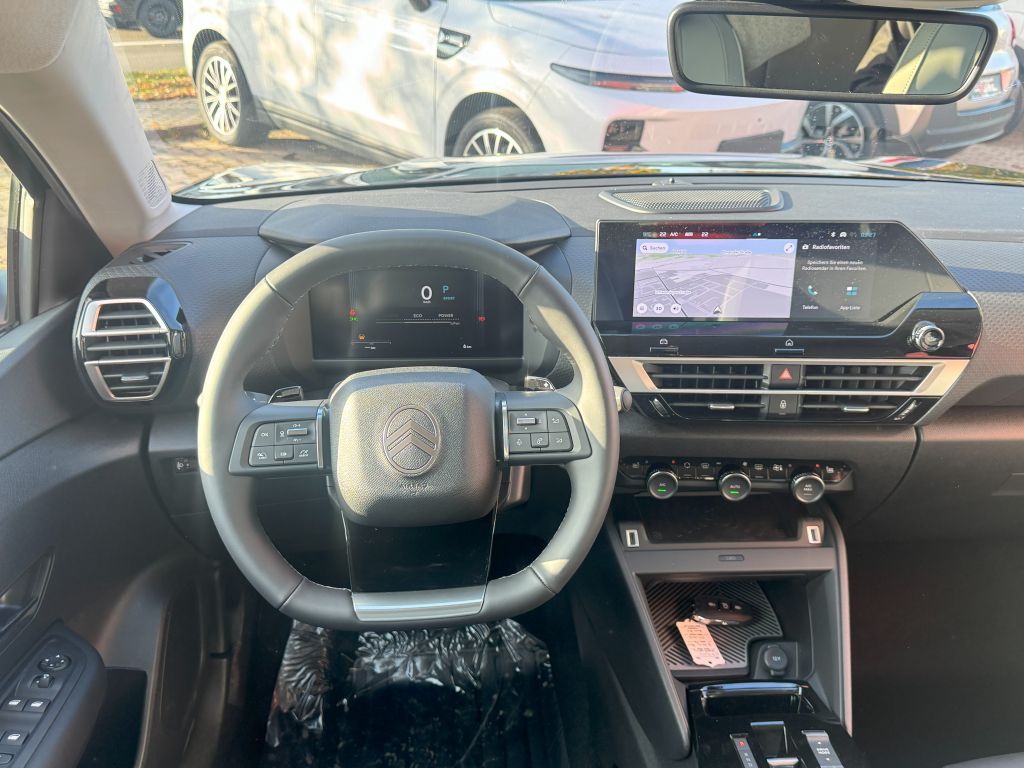 Fahrzeugabbildung Citroën C4 Hybrid 145 MAX Winter & Techno Paket