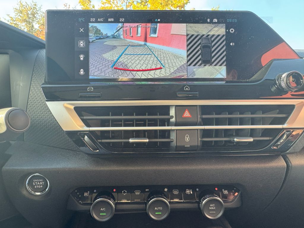 Fahrzeugabbildung Citroën C4 Hybrid 145 MAX Winter & Techno Paket