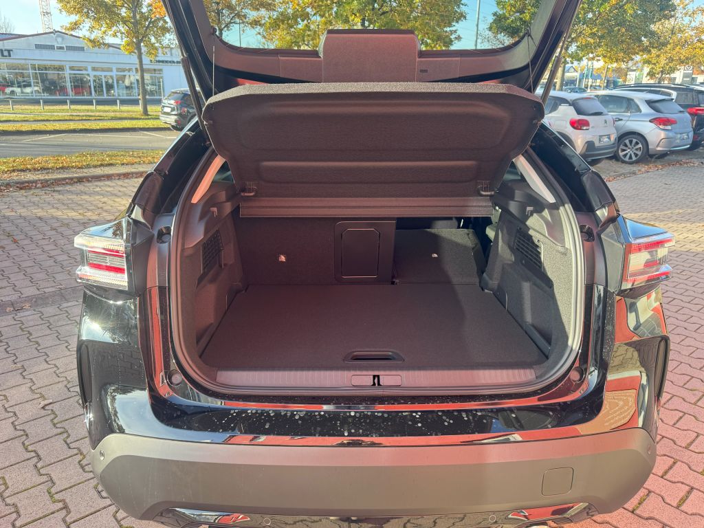 Fahrzeugabbildung Citroën C4 Hybrid 145 MAX Winter & Techno Paket