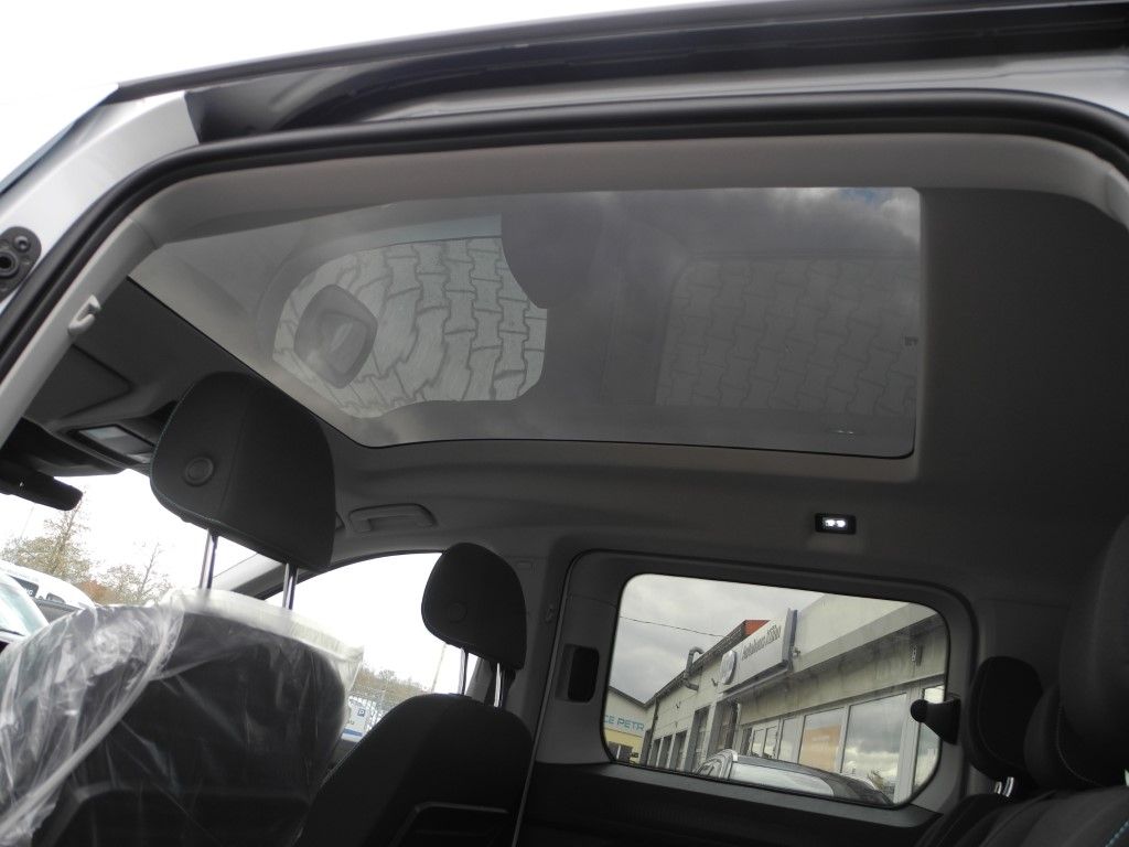 Fahrzeugabbildung Ford Grand Tourneo Connect 1.5 PHEV Aut. ACTIVE