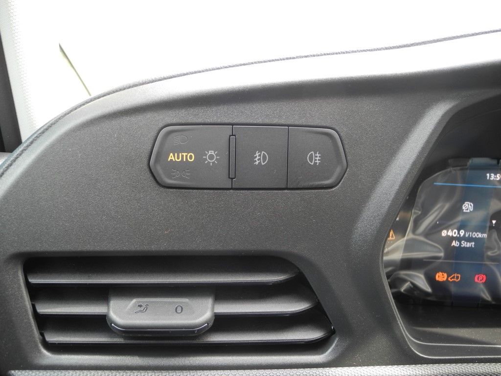 Fahrzeugabbildung Ford Tourneo Connect 1.5 TREND - Allw., Sitzh., AHK