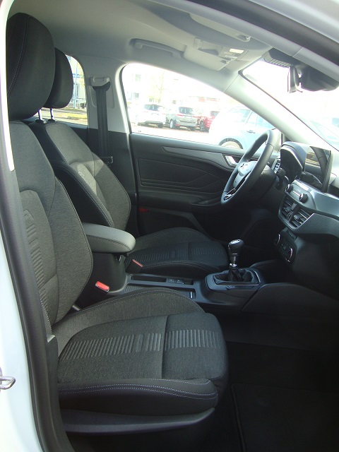 Fahrzeugabbildung Ford Focus 1.0 ACTIVE - Winter-Pak., Navi, WR, Tempo