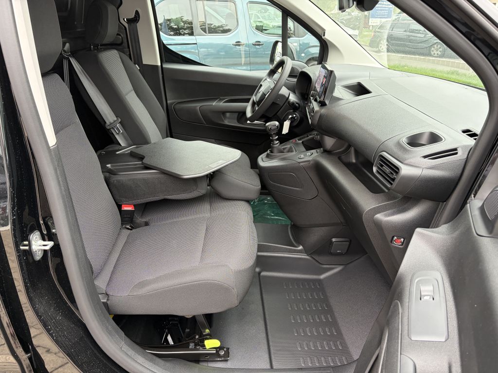 Fahrzeugabbildung Citroën Berlingo M Benzin 110 + 2 Schiebetüren, AHK