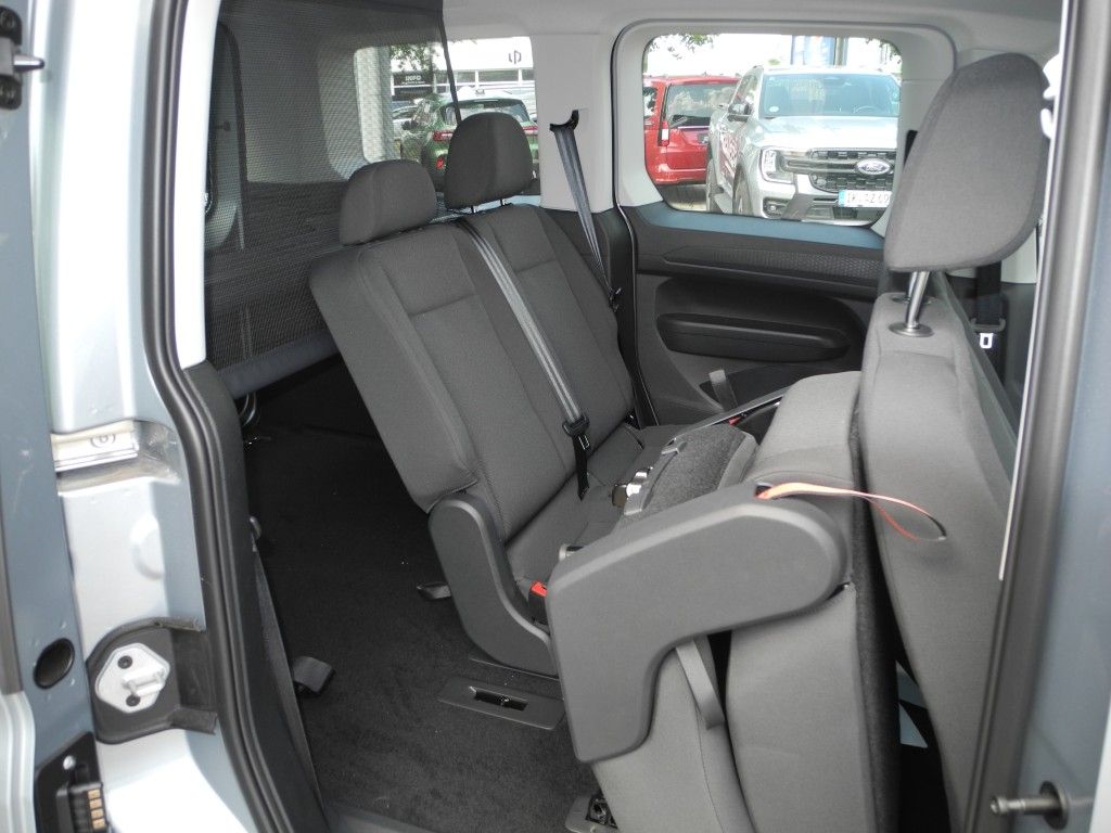 Fahrzeugabbildung Ford Tourneo Connect 1.5 TREND- Stand-/Sitzh.,Kamera,