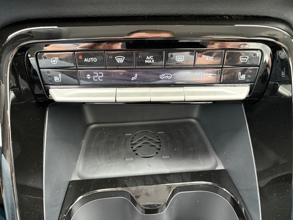 Fahrzeugabbildung Citroën C3 Hybrid 110 MAX + Winter-Paket!