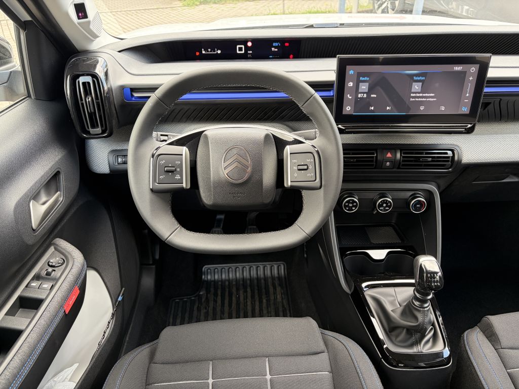 Fahrzeugabbildung Citroën C3 Turbo 100 PLUS + Allwetterreifen