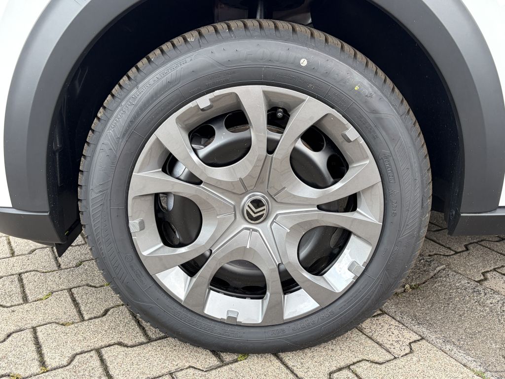 Fahrzeugabbildung Citroën C3 Turbo 100 PLUS + Allwetterreifen