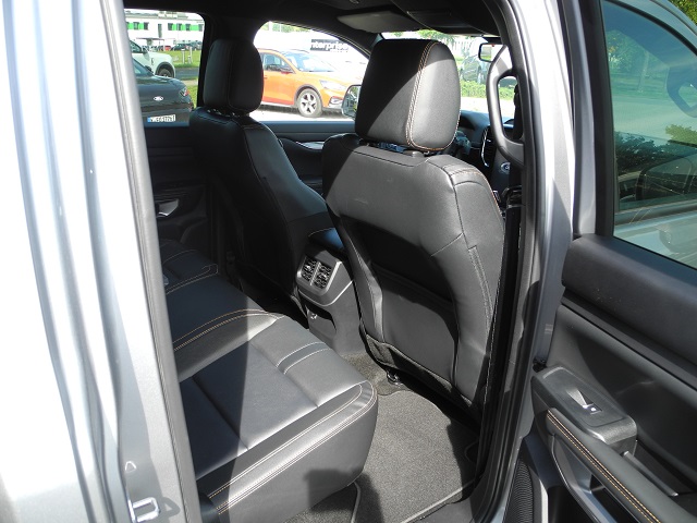 Fahrzeugabbildung Ford Ranger 2,3 l Doka PHEV Wildtrak - Rollo, AHK