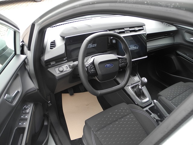 Fahrzeugabbildung Ford Puma 1.0 Hyb. TITANIUM - TW, iACC, Allw., Sitzh.