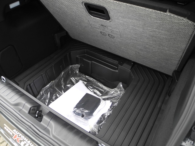 Fahrzeugabbildung Ford Puma 1.0 Hyb. TITANIUM - TW, iACC, Allw., Sitzh.