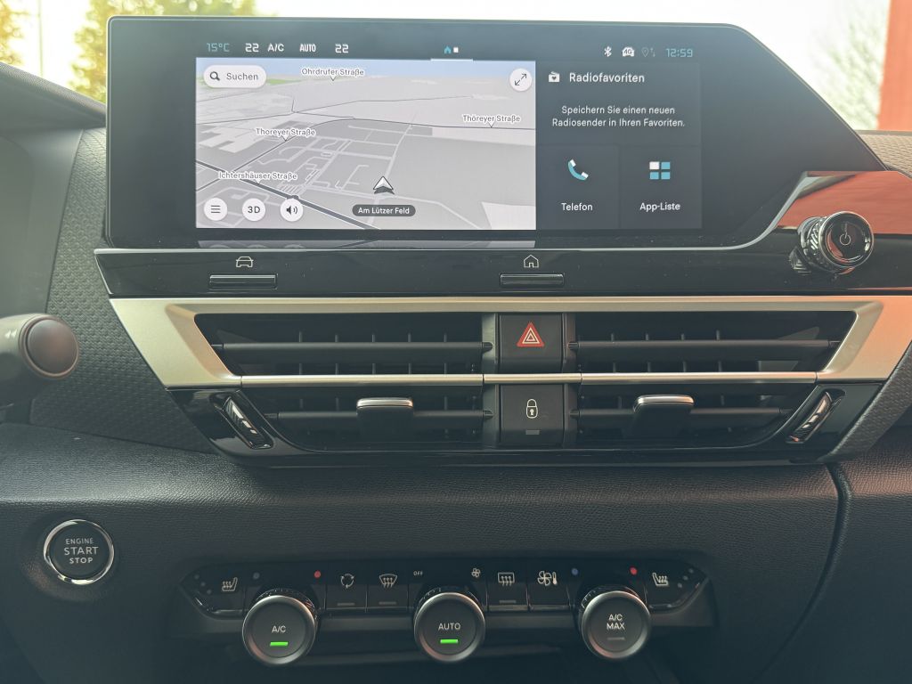 Fahrzeugabbildung Citroën C4 Benziner 130 Automatik MAX + Winter Techno Paket