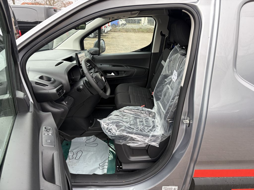 Fahrzeugabbildung Citroën Berlingo M Diesel 130 Automatik XTR + AHK