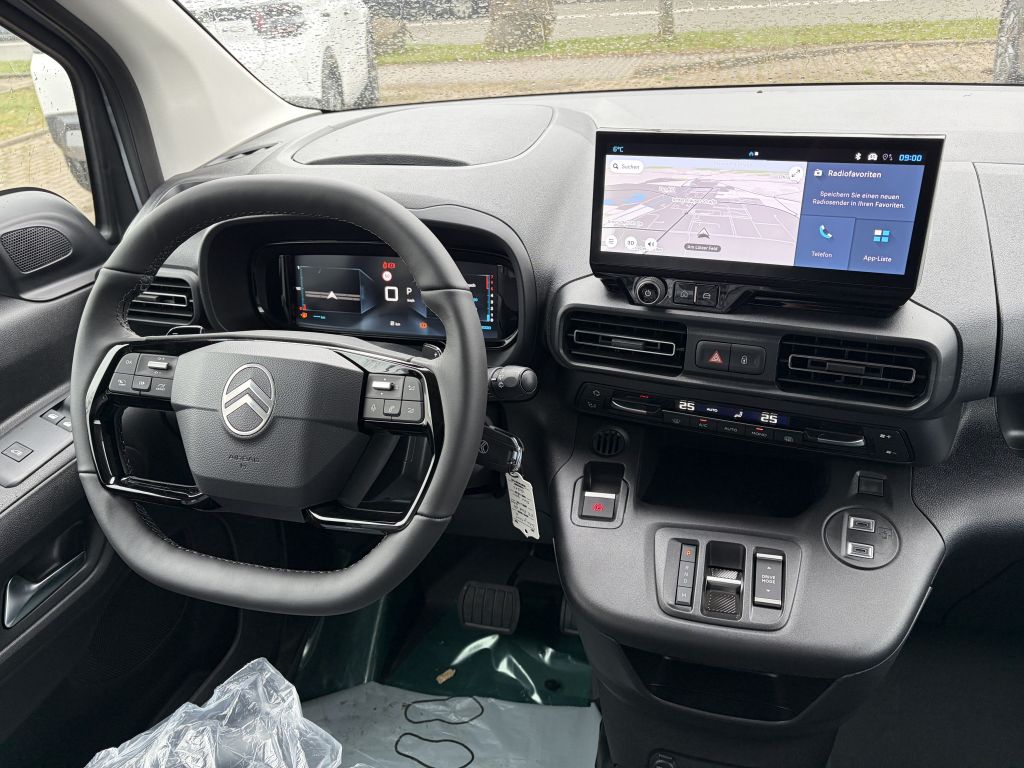 Fahrzeugabbildung Citroën Berlingo M Diesel 130 Automatik XTR + AHK