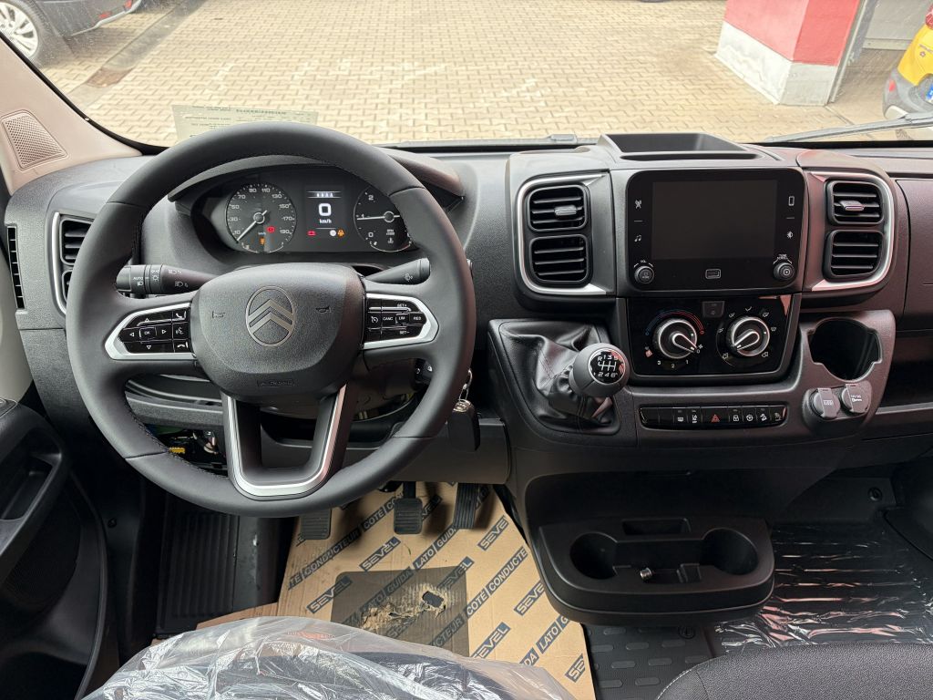 Fahrzeugabbildung Citroën Jumper Pritsche Doka L3 3.5T Heavy 140 + AHK