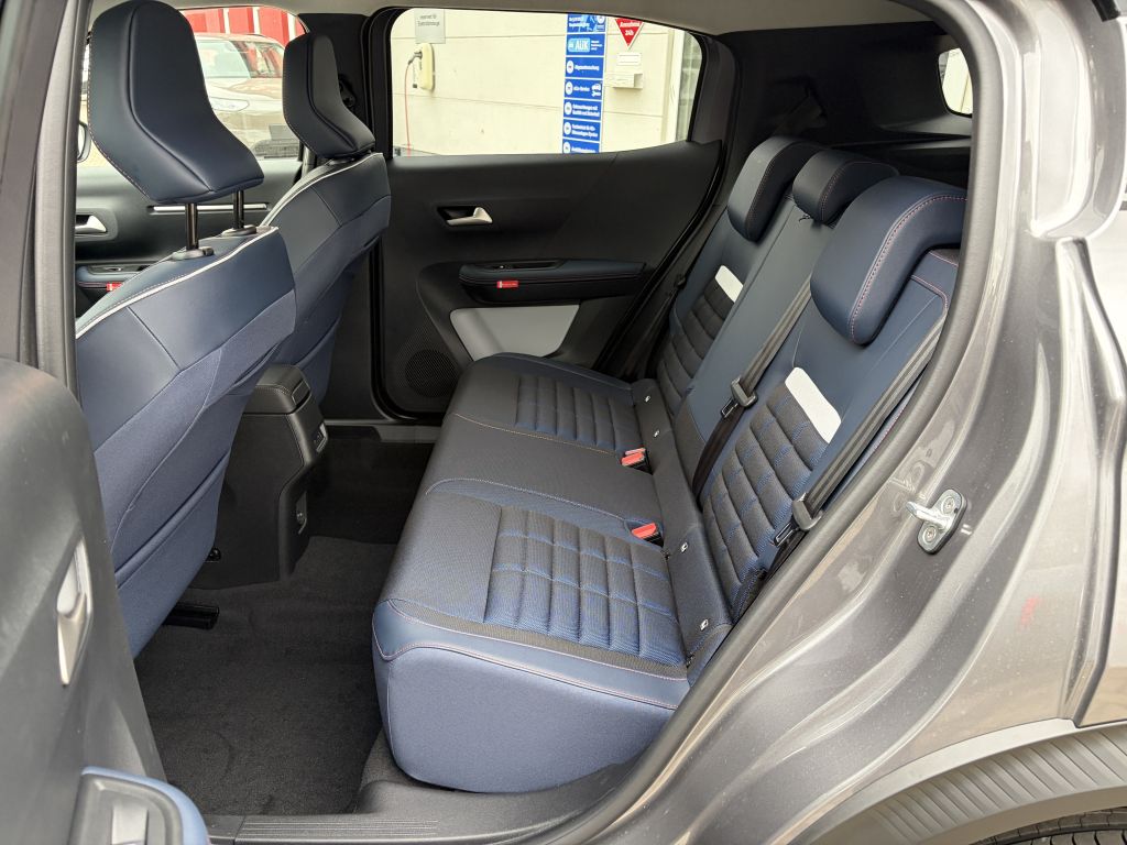 Fahrzeugabbildung Citroën C3 Aircross Hybrid 145 COLLECTION + Keyless