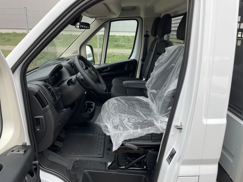 Fahrzeugabbildung Citroën Jumper Pritsche 35 Heavy L2 BlueHDi 140 + AHK