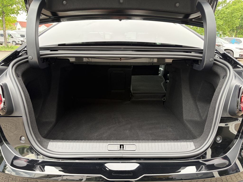 Fahrzeugabbildung Citroën C4 X PureTech 130 EAT8 Max + Allwetter, Schiebed