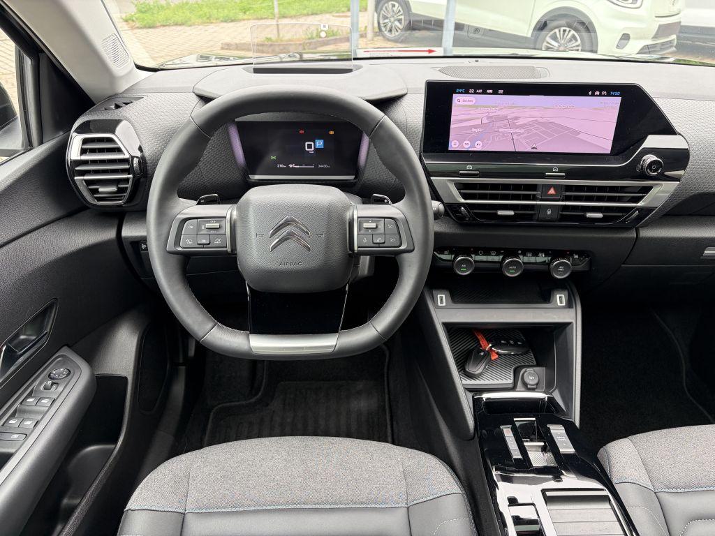 Fahrzeugabbildung Citroën C4 X PureTech 130 EAT8 Max + Allwetter, Schiebed