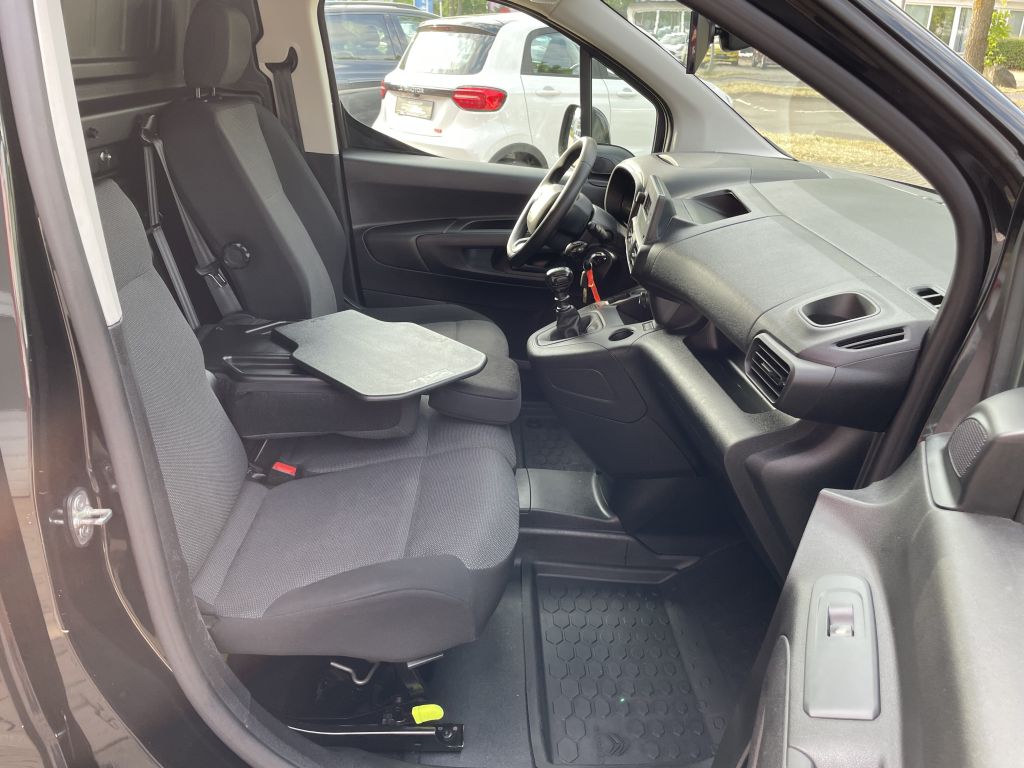 Fahrzeugabbildung Citroën Berlingo L1 BlueHDi 100 Club + Kamera, Garantie