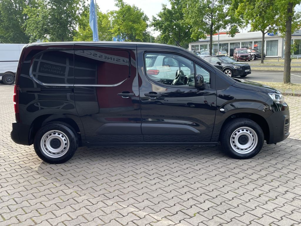 Fahrzeugabbildung Citroën Berlingo L1 BlueHDi 100 Club + Kamera, Garantie