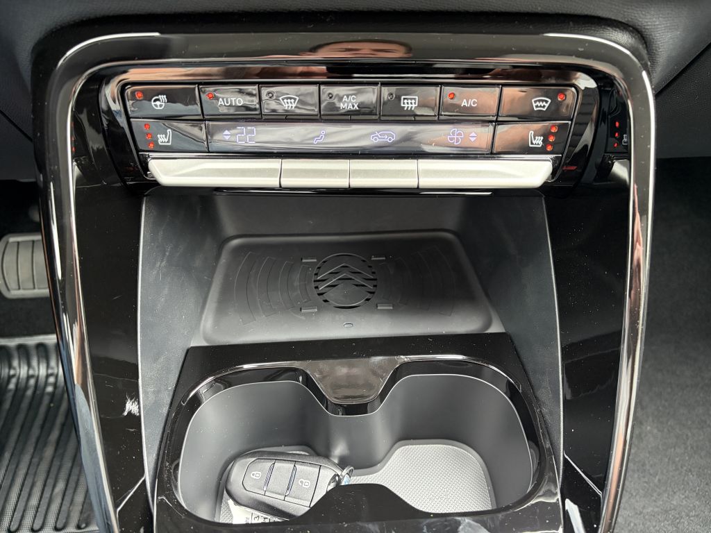 Fahrzeugabbildung Citroën C3 Aircross Hybrid 145 MAX + WIN, KEY, AWR, 7S