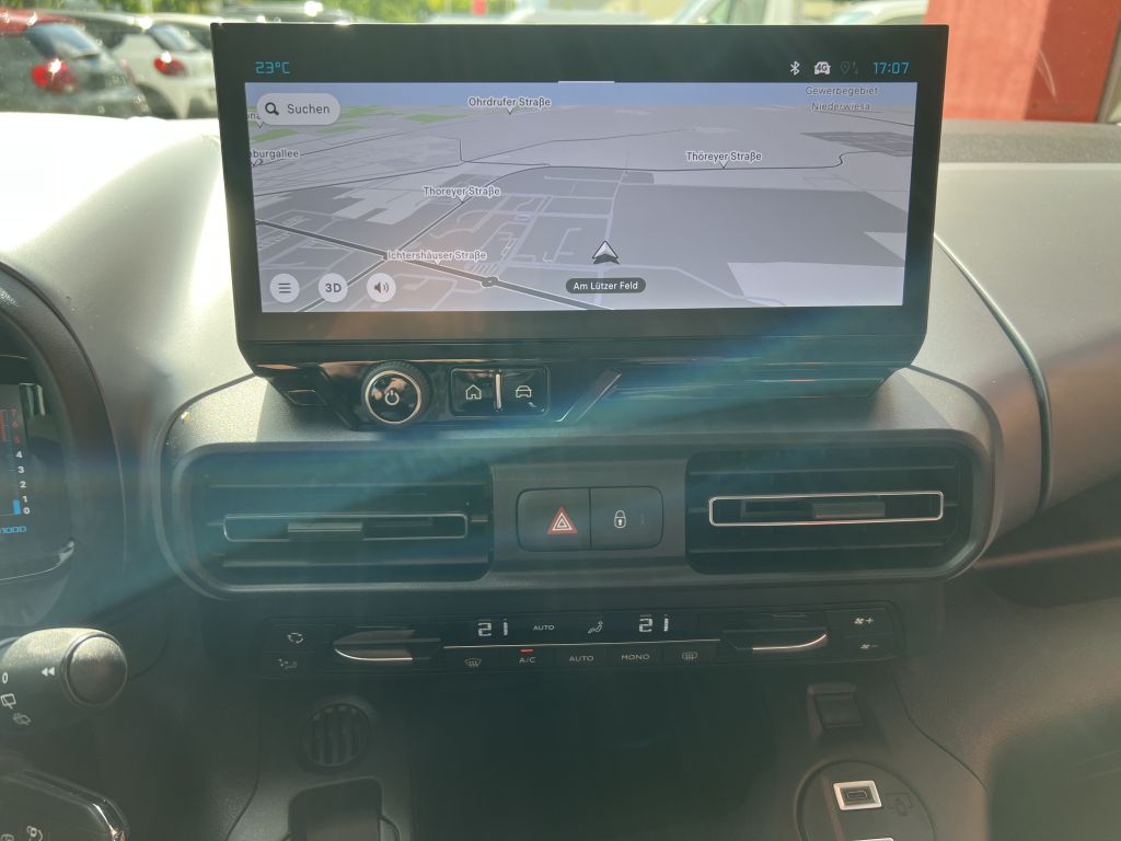 Fahrzeugabbildung Citroën Berlingo XL BlueHDi 130 EAT8 MAX Drive Winter