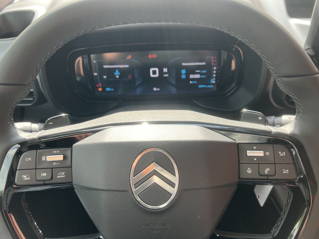 Fahrzeugabbildung Citroën Berlingo XL BlueHDi 130 EAT8 MAX Drive Winter