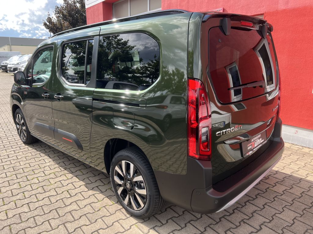 Fahrzeugabbildung Citroën Berlingo XL BlueHDi 130 EAT8 MAX Drive Winter