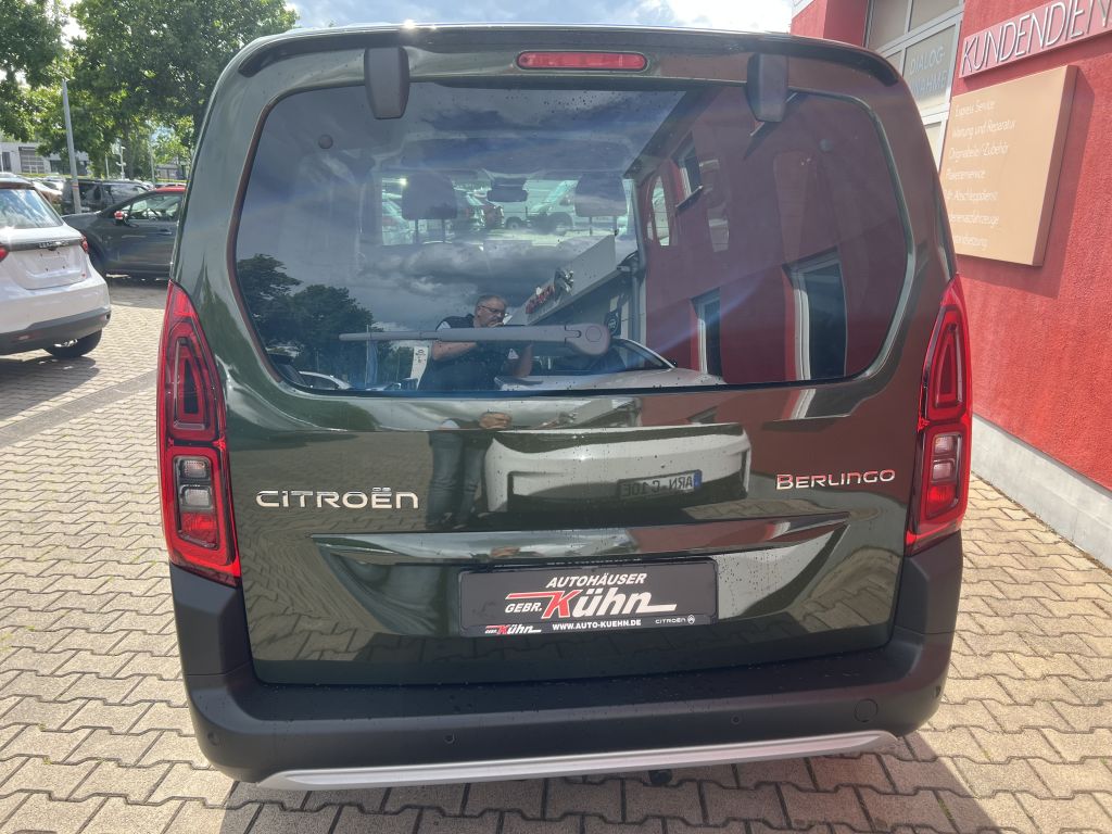 Fahrzeugabbildung Citroën Berlingo XL BlueHDi 130 EAT8 MAX Drive Winter