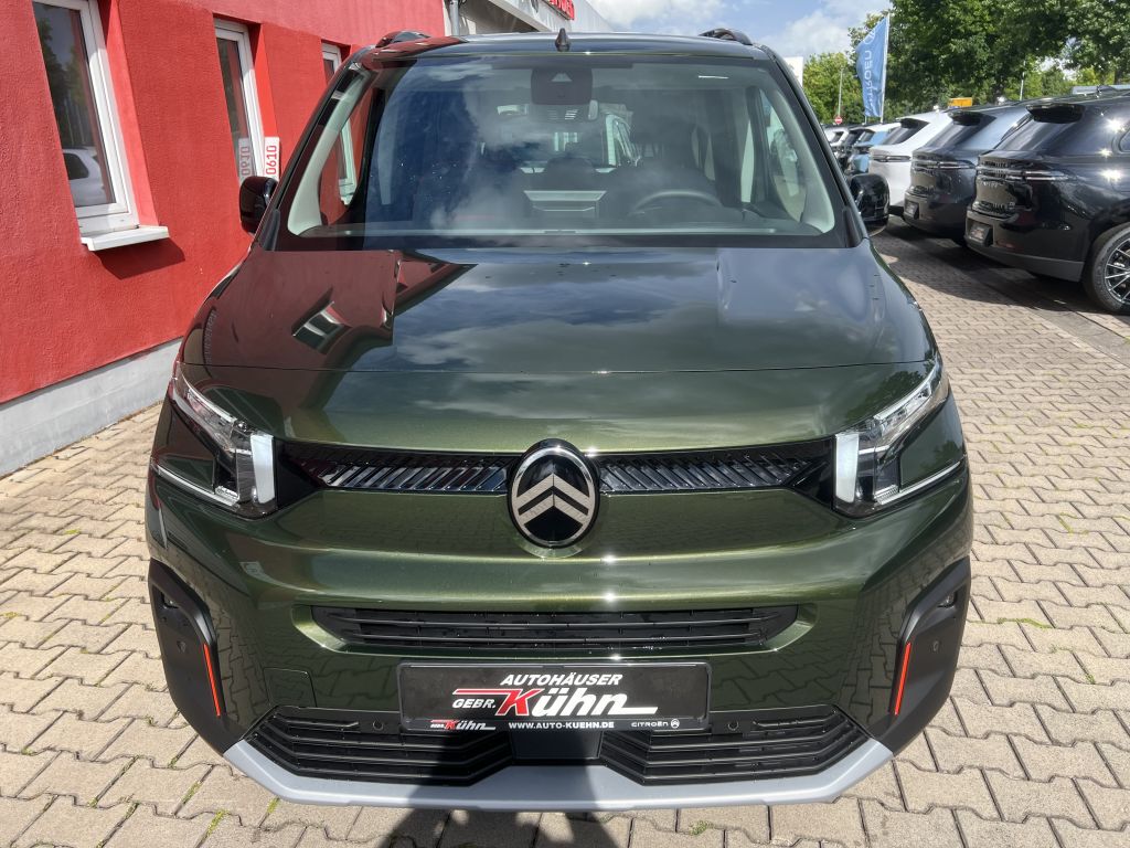 Fahrzeugabbildung Citroën Berlingo XL BlueHDi 130 EAT8 MAX Drive Winter