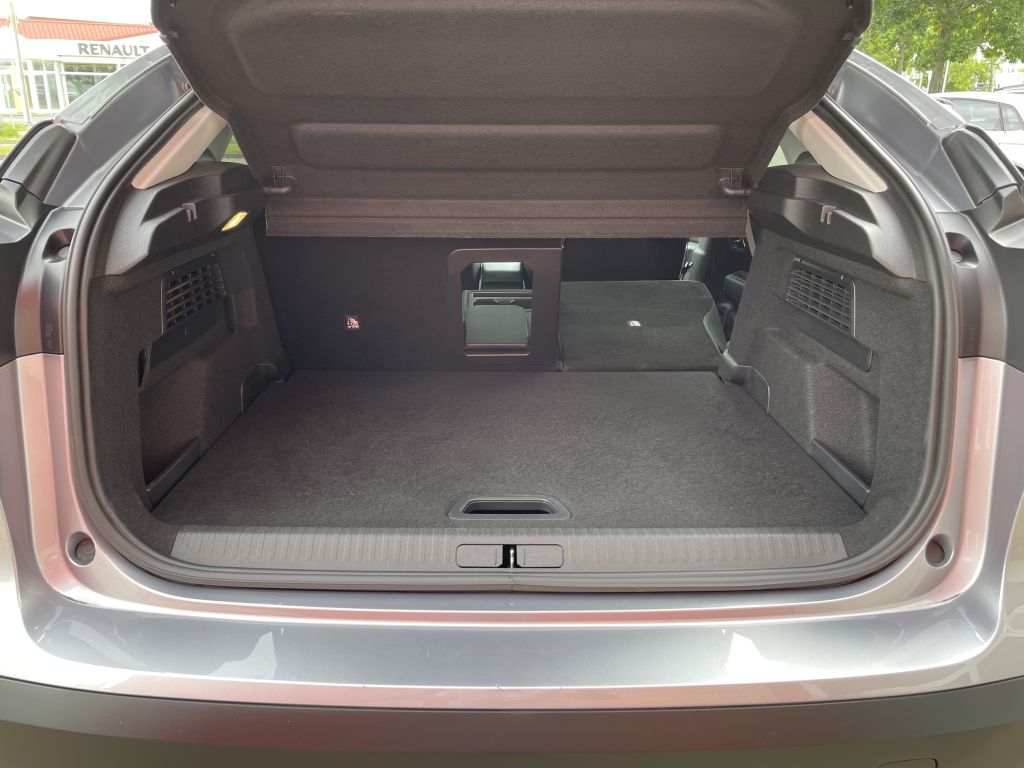 Fahrzeugabbildung Citroën C4 BlueHDi 130 S&S EAT8 Shine + Kältepaket, Hifi