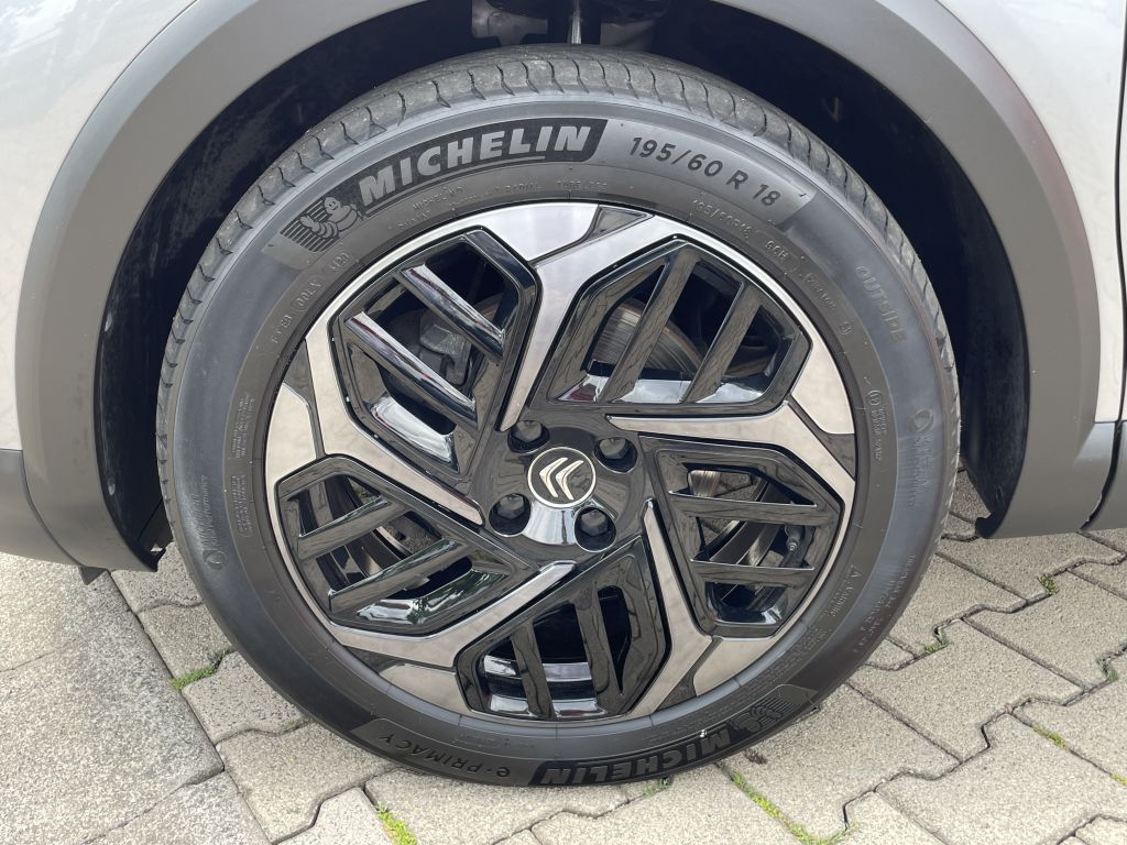Fahrzeugabbildung Citroën C4 BlueHDi 130 S&S EAT8 Shine + Kältepaket, Hifi