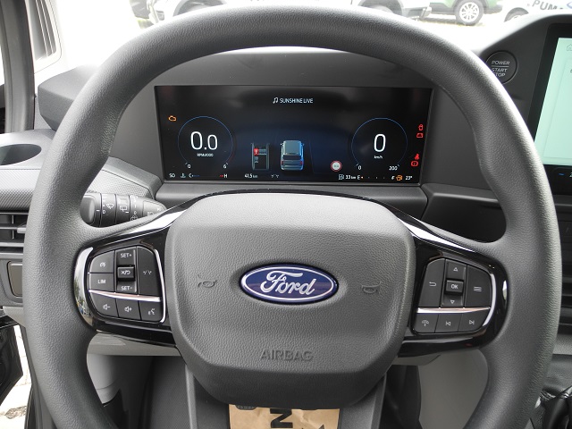 Fahrzeugabbildung Ford Transit Custom L2H1 Trend- Standh., Klima H, AHK