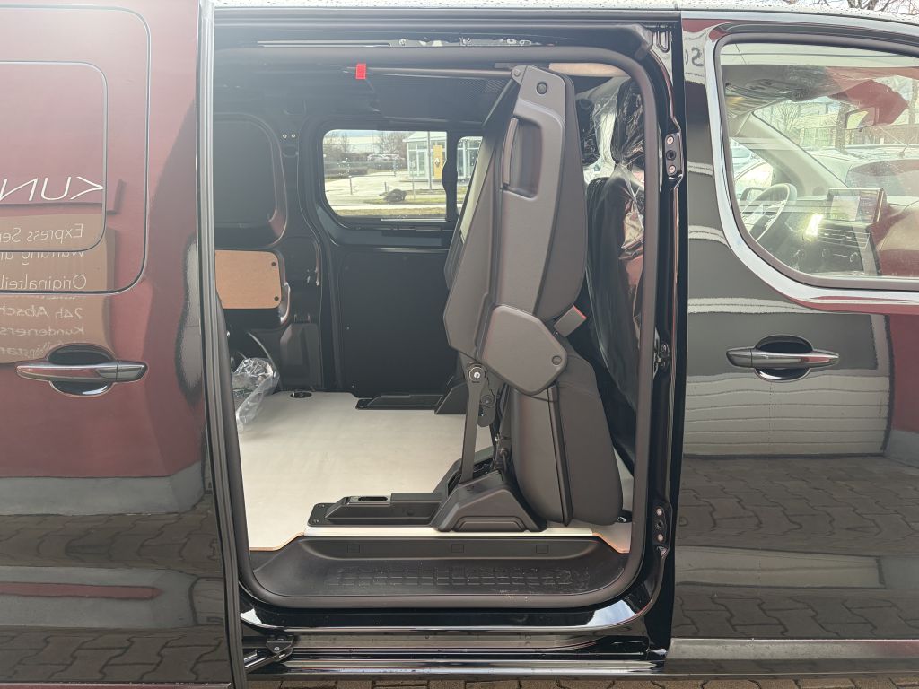 Fahrzeugabbildung Citroën Jumpy Flexkabine XL 2.2 Diesel 150 Man + 5-Sitze