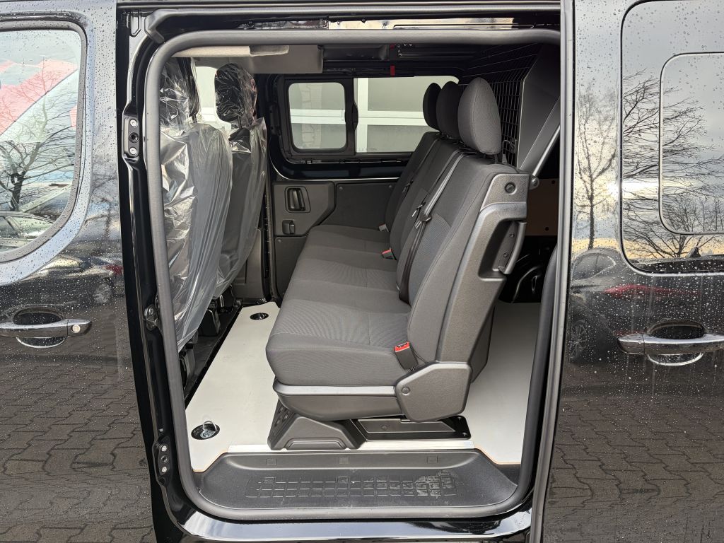 Fahrzeugabbildung Citroën Jumpy Flexkabine XL 2.2 Diesel 150 Man + 5-Sitze