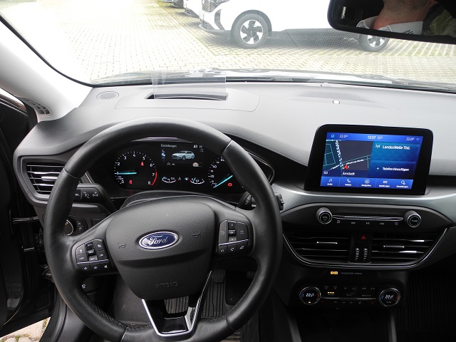 Fahrzeugabbildung Ford Focus Turnier 1.5 ACTIVE -int.LED, Allw., eHeck.